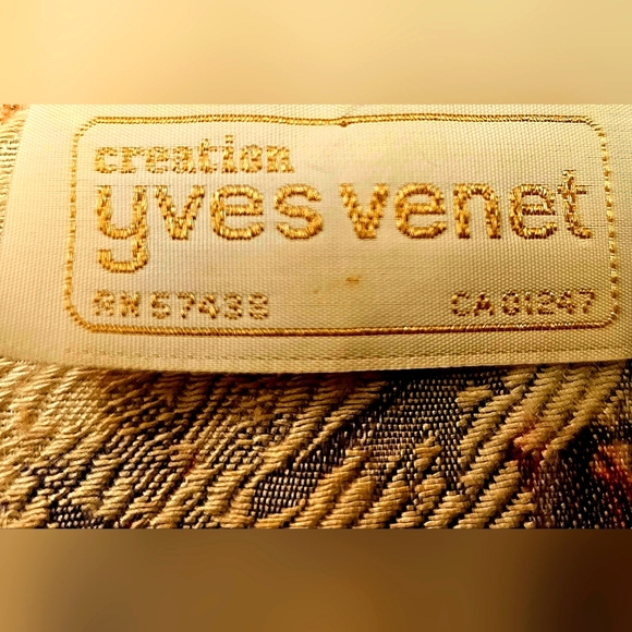 Amazing 1980’s vintage tapestry floral jacket with princess lines 🌼🪻🌺 👑 - Picture 3 of 9